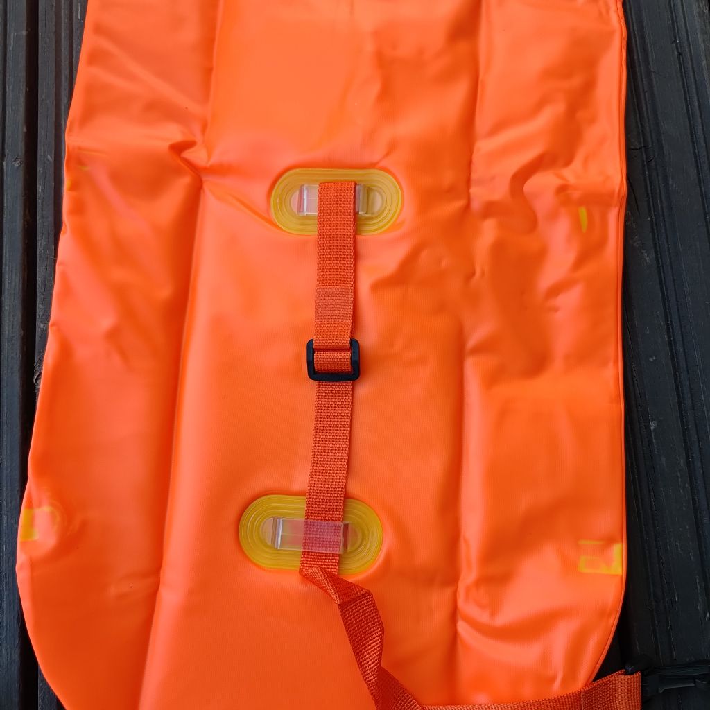 Orangefarbene 360swim Schnäppchen-Schwimmboje mit Mängeln