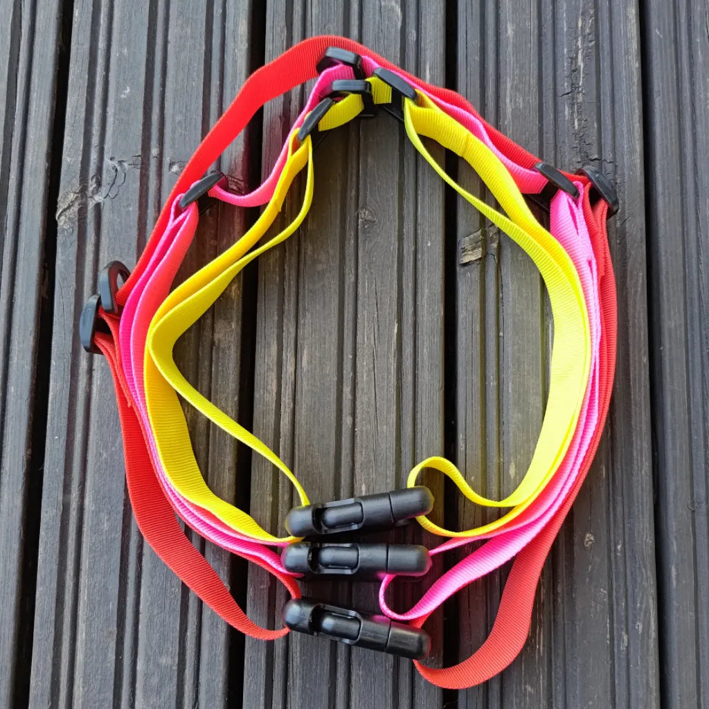 Orange, gelbe, pinke 360swim Hüftgurte für sicheres Schwimmen
